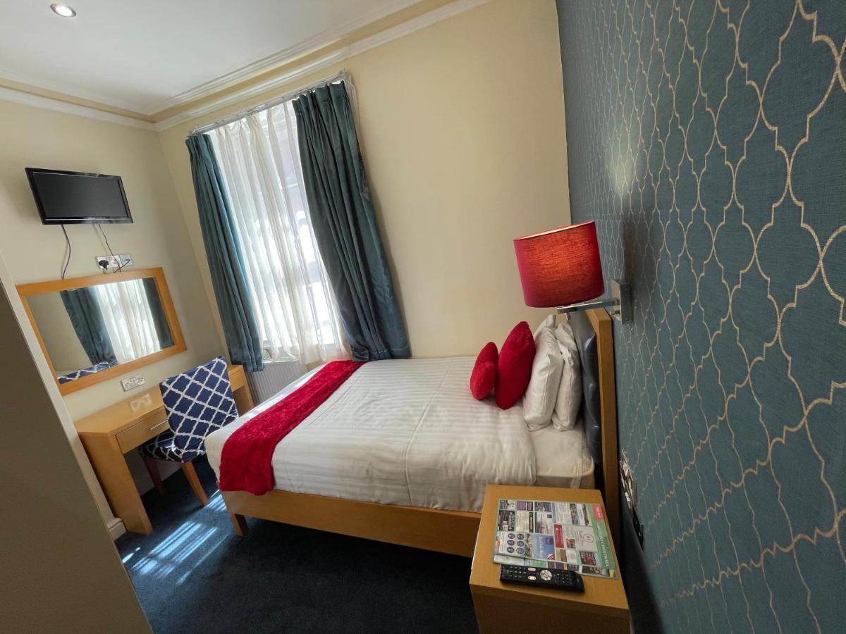 Iris Hotel חלנדודנו מראה חיצוני תמונה