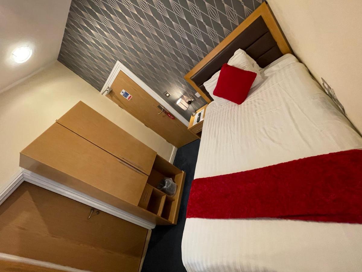 Iris Hotel חלנדודנו מראה חיצוני תמונה