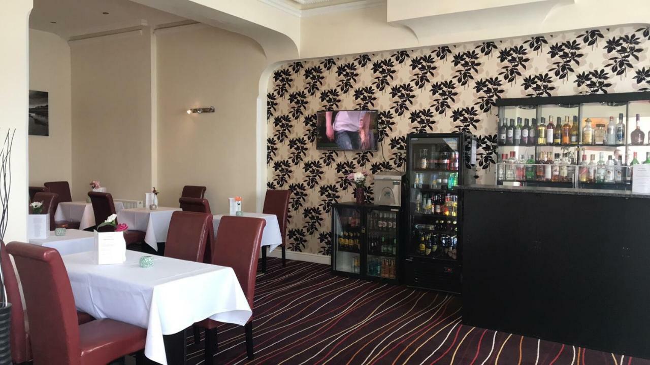 Iris Hotel חלנדודנו מראה חיצוני תמונה