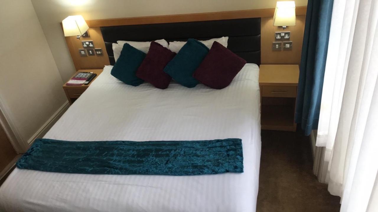 Iris Hotel חלנדודנו מראה חיצוני תמונה